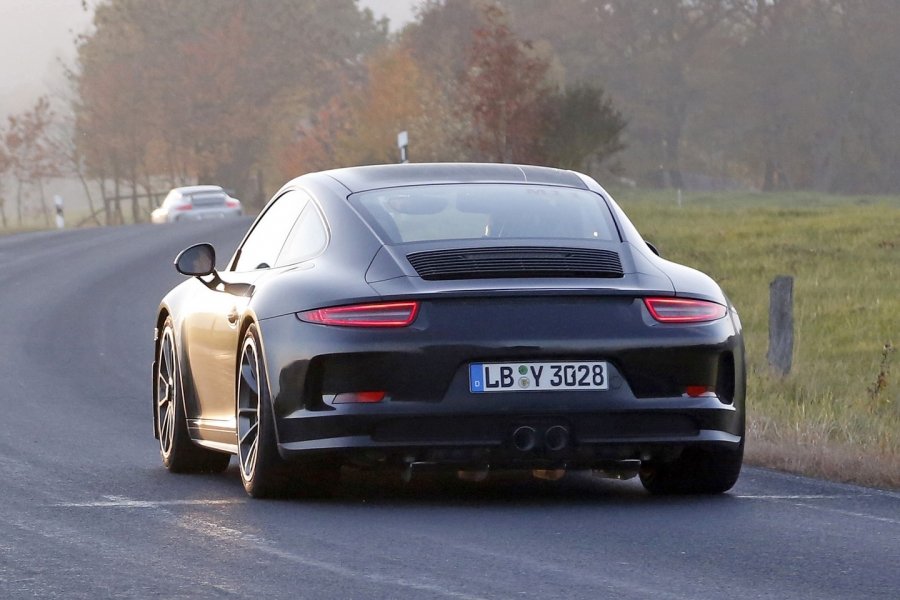 Porsche 911 R 