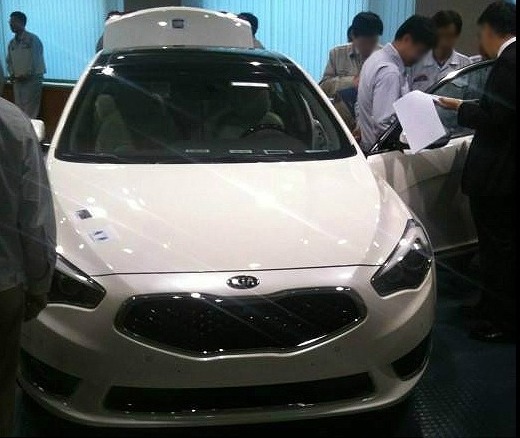 2013-Kia-K7-Cadenza_2.jpg 2013-Kia-K7-Cadenza_2.jpg