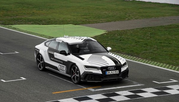 Беспилотник Audi Беспилотник Audi