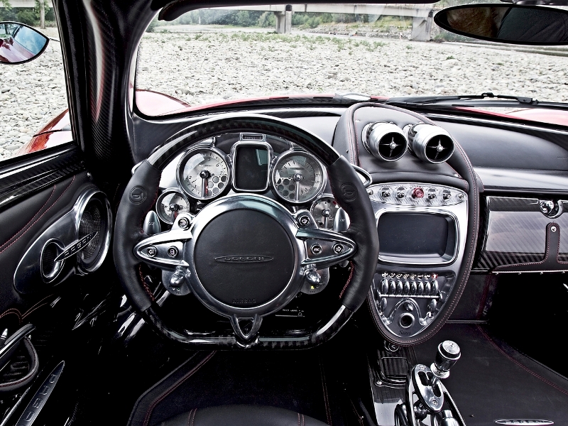Pagani_Huayra_4.jpg Pagani_Huayra_4.jpg