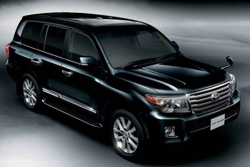 2012-Land-Cruiser-200_2.jpg