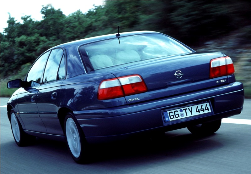 opel_omega_08.jpg