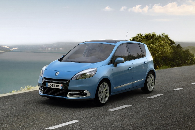 RENAULT-SCENIC-2012-3.jpg