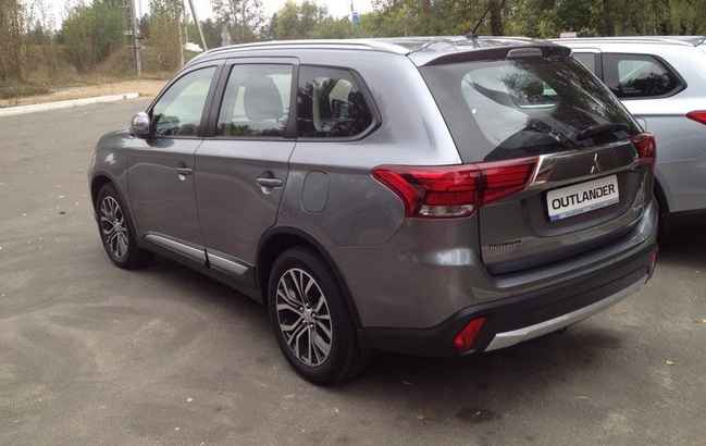 Mitsubishi Outlander Mitsubishi Outlander