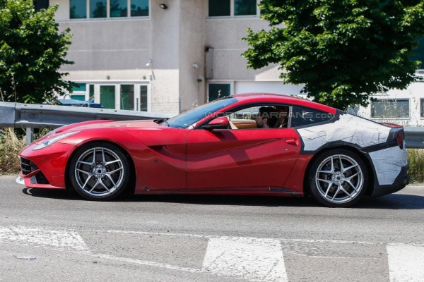 Ferrari F12 М Ferrari F12 М