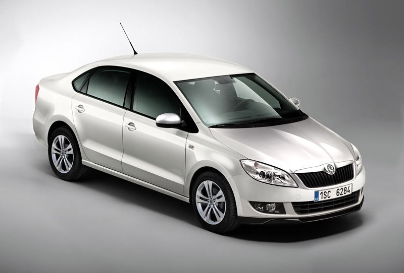 2011-Skoda-Rapid.jpg