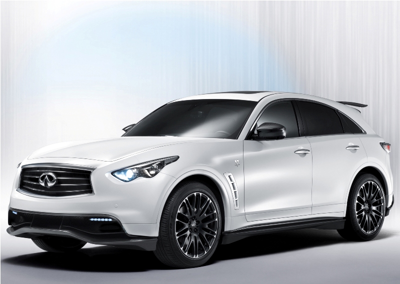 infiniti_fx50_sebastian_vettel_11.jpg