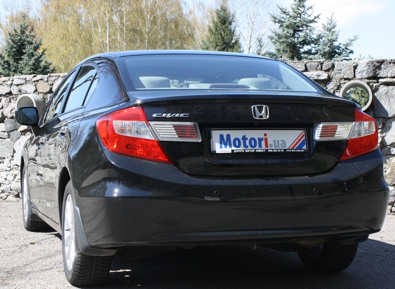 Honda_Civic_Sedan_07.JPG