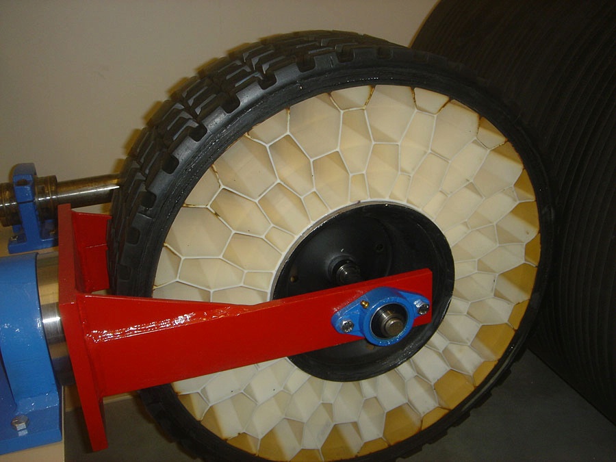 resilient-technologies-honeycomb-wheel_5.jpg