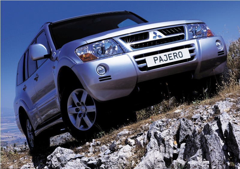 mitsubishi_pajero_13.jpg