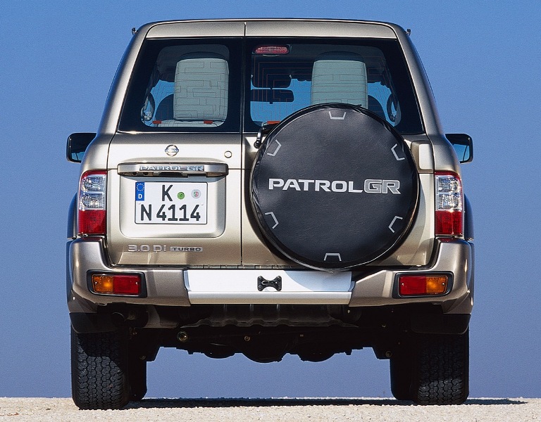 nissan_patrol_09.jpg