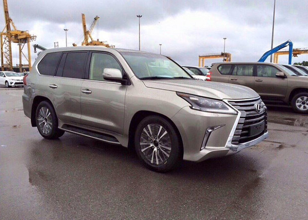 Lexus LX 