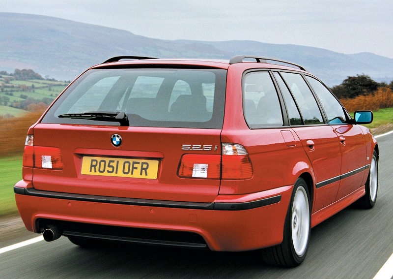 bmw_5_series_12.jpg