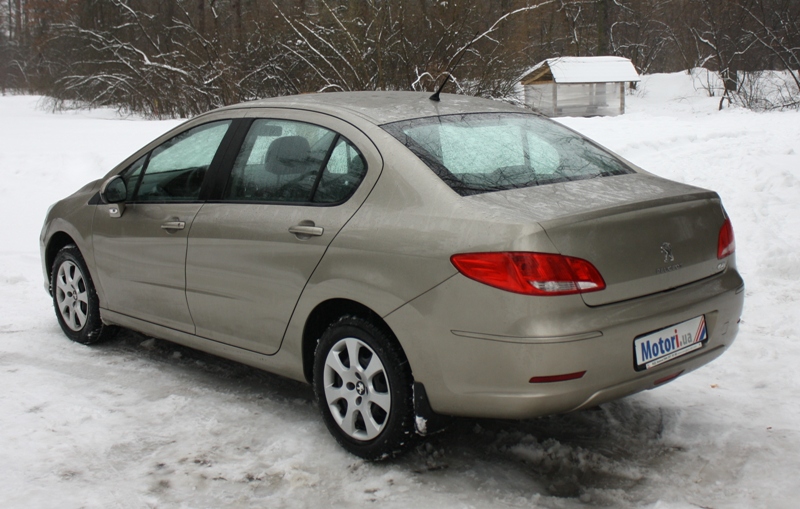 Peugeot_408_03.JPG