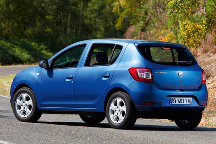 2013-Dacia-Sandero_3.jpg