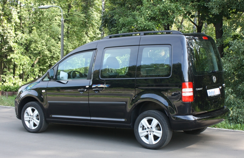 Volkswagen_Caddy_4Motion_01.JPG