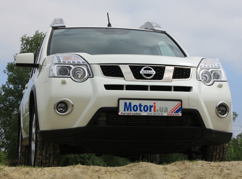 Nissan_X-Trail_01.JPG