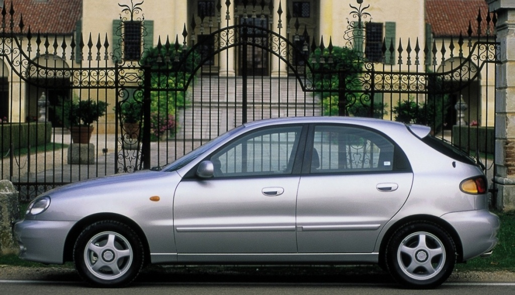 daewoo_lanos_07.jpg