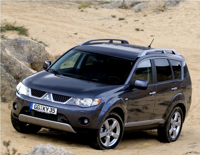 mitsubishi_outlander_03.jpg